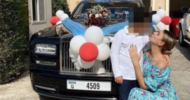 سيارة رولز رويس هدية لطفل 12 عاما.. وانتقادات حادة لوالدته أيقونة الموضة
