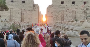 ظهور الشمس على مقصورة قدس الأقداس بالكرنك يعلن بدء الشتاء.. فيديو وصور