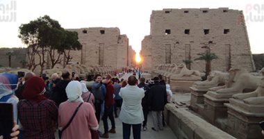 ظهور الشمس على مقصورة قدس الأقداس بالكرنك للإعلان عن بدء الشتاء