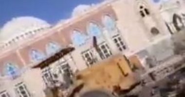 ميليشيات الحوثى تستولى على مسجد فى صنعاء وتحوله إلى محال تجارية.. صور