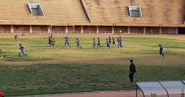 تخوف جهاز الأهلي من سوء أرضية ملعب مباراة سونيديب "صور"