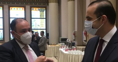 النائب أحمد سمير أول برلمانى ينتهى من إجراءات استخراج كارنيه العضوية.. صور