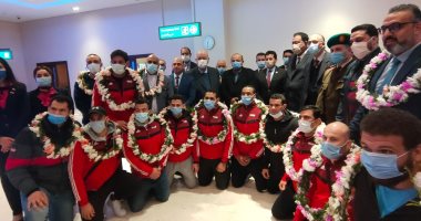 وزير الرياضة ورئيس الأولمبية يستقبلان منتخب الجودو أبطال أفريقيا بمطار القاهرة