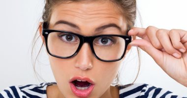 كثرة رفة العين "البربشة" قد تكون بسبب نقص فيتامين بـ 12