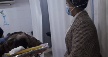 مصرع شخص وإصابة 10 فى انقلاب سيارة ميكروباص بطريق سفاجا-قنا