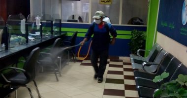 "مياه القليوبية" تواصل تعقيم مواقع العمل بالشركة لمواجهة كورونا.. صور