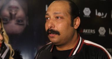 الفنان محمد ثروت وزوجته يكشفان تفاصيل قصة حبهما على "cbc" الإثنين المقبل