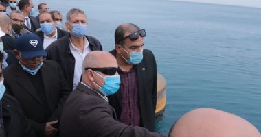 وزير النقل يتابع أعمال التطوير والمشروعات الجارى تنفيذها فى ميناء سفاجا البحرى