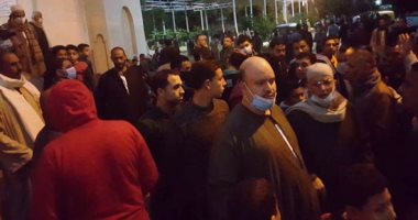 توافد أهالى قرية النجيلة بالبحيرة لتشييع جنازة شادى غريق شاطئ النخيل.. صور