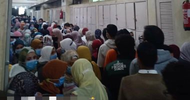 إحالة المتسببين فى واقعة تزاحم الطلاب داخل كلية الصيدلة بطنطا للتحقيق
