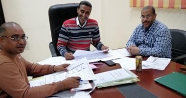 فحص ودراسة ومعاينة 41 ملف تصالح بمخالفات البناء بمدينة الطود.. صور