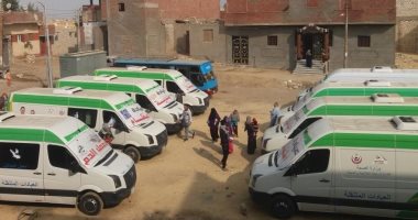 الكشف وتوفير العلاج لـ1300 مواطن فى قافلة طبية بقرية السعادنة ببنى سويف