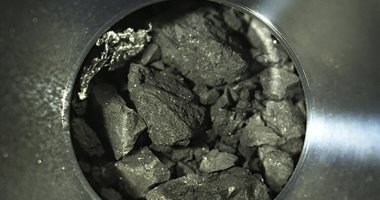 الكشف عن قطع صخرية تشبه الفحم أرسلها مسبار يابانى إلى الأرض من كويكب خارجى
