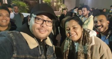 صور.. أحمد رزق يحتفل بانتهاء تصوير مسلسله "فى يوم وليلة"