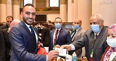 محمد تيسير مطر يستخرج كارينه عضوية النواب.. ويؤكد: نستهدف خدمة الوطن والمواطن