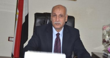 تفاصيل العمل بالمشروعات ورصف طريق الحوادث بالقرايا فى مدينة إسنا