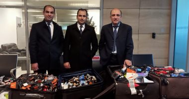جمارك مطار القاهرة تضبط كمية من الشيش الإلكترونية مع راكب قادم من الصين