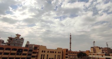 الغيوم تكسو سماء الأقصر.. والمحافظة ترفع درجة الاستعداد لسقوط أمطار.. صور