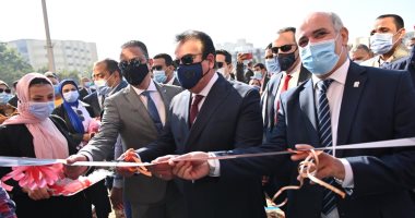 وزير التعليم العالى يفتتح مبنى كلية الحاسبات والمعلومات بجامعة الفيوم