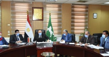 محافظ الشرقية: حملات لرصد البناء المخالف وتطهير الدواوين وتخفيض العمالة 50%