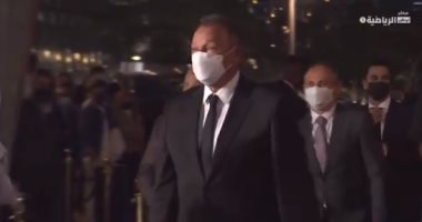 محمود الخطيب يصل مقر حفل جوائز جلوب سوكر 2020.. فيديو 