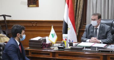 نقيب المهندسين يلتقى محمود الكومى مخترع "روبوت كورونا" ويؤكد دعم النقابة له
