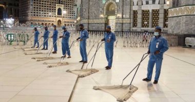 رئاسة الحرمين تنشر 20 فرقة لمكافحة الحشرات والأوبئة فى المسجد الحرام.. صور