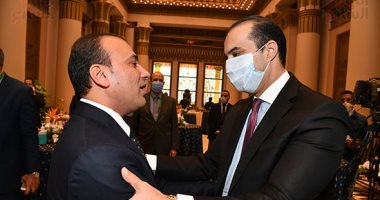 الأمين العام لمجلس النواب: نستقبل اليوم 108 نواب لاستلام بطاقة العضوية.. محمود فوزى: لم يتم إصابة أى نائب بكورونا خلال وجوده بالمجلس وكل الإصابات كانت بالخارج.. ويكشف الإجراءات المتبعة مع أى نائب مصاب