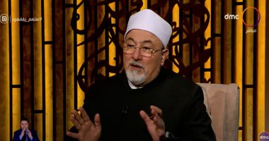 خالد الجندى: أدعياء التدين يحرمون تهنئة غير المسلمين ويقبلون الأقدام للحصول على تأشيرة