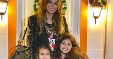 شاهد يارا نعوم وابنتيها فى أحدث ظهور.. ومتابعوها يدعون لمتعب بالشفاء