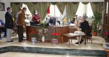 محافظ جنوب سيناء يشدد على عدم منع أى طالب من تأدية الامتحانات بسبب المصاريف
