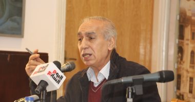 المخرج أحمد إسماعيل:قدمت شعر فؤاد حداد مسرحيًا ورفضت تقاضى أجر