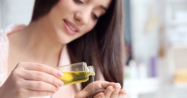 4 وصفات طبيعية لترطيب الشعر.. الخطوة الأولى لحمايته من التساقط