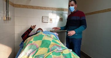 سيدة المنوفية لـ الرئيس السيسى بعد توجيهه بعلاجها من السمنة المفرطة: ربنا يخليك للغلابة ويحميك من كل شر.. شيرين: نفسى فى شقة أعيش فيها وأسدد ديونى.. والتضامن تقرر صرف 10 آلاف جنيه إعانة عاجلة لها.. فيديو وصور