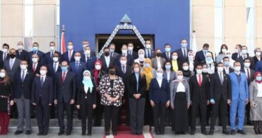 إيناس عبد الدايم تلتقى متدربى الدفعة الثالثة من البرنامج الرئاسي لتأهيل القادة