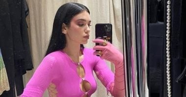 بعد احتفالها بالكريسماس مع عائلة حديد.. دوا ليبا تخطف الأنظار بفستان مثير