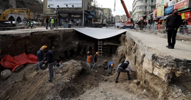 العثور على دورات مياه رومانية فى الأردن خلال تركيب شبكات صرف صحى.. صور