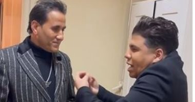 أحمد شيبة يغنى "المصلحجية كترو" بصحبة عمر كمال.. فيديو