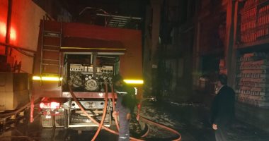 محافظ الدقهلية يتابع إجراءات التعامل مع حريق شب بمصنع للبلاستيك بطلخا