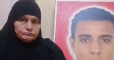 "اليوم السابع" بمنزل والدة اللاعب محمد عبد الوهاب بعد شائعة وفاتها.. الحاجة نجاة: تلقيت مكالمات للاطمئنان على صحتى وأولهم سيد عبد الحفيظ.. وتطالب بضبط المتسببين فى نشر الشائعة وتوجه رسالة لمؤمن زكريا.. فيديو