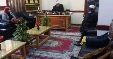 وفد من الصحة يتابع مبادرتى فيروس سى والأنيميا بمعاهد الأقصر الأزهرية
