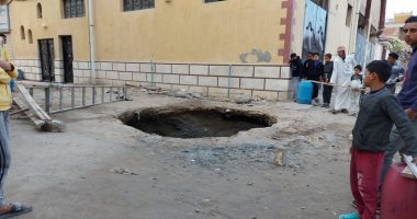 غلق مصنع ألبان تسبب فى هبوط أرضى بالعامرية فى الإسكندرية وبدء أعمال الردم 