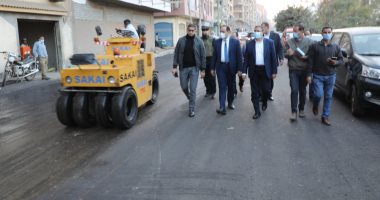 محافظ المنوفية يتفقد أعمال رصف شارع حضانة الفاروق بشبين الكوم.. صور