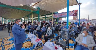 محافظ البحيرة يفتتح مجمع مواقف سيارات الأجرة الجديد بكوم حمادة.. صور