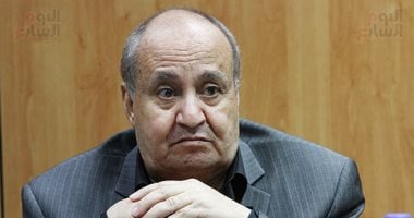 100 مجموعة قصصية.. "القمر يقتل عاشقه" هتاف المنسيين فى حكايات وحيد حامد
