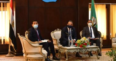 محافظ الفيوم يتابع آليات إعداد خطة لتطوير مركزى إطسا ويوسف الصديق