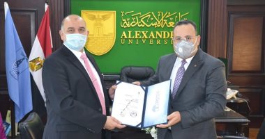 عبد العزيز قنصوة يستقبل عمداء الكليات الجدد بجامعة الإسكندرية