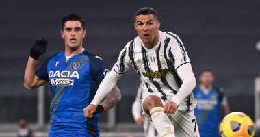 فيفا يحتفل بعيد ميلاد البرتغالى كريستيانو رونالدو الـ36.. فيديو