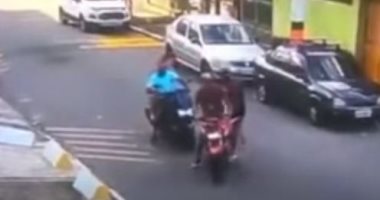 القبض على 3 متهمين بخطف هاتف من سيدة وقتل شاب خلال مطارته لهم في الأقصر