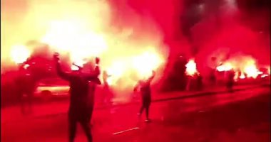 جماهير رينجرز تشعل الشماريخ فى ليلة الفوز بكلاسيكو أسكتلندا.. فيديو وصور